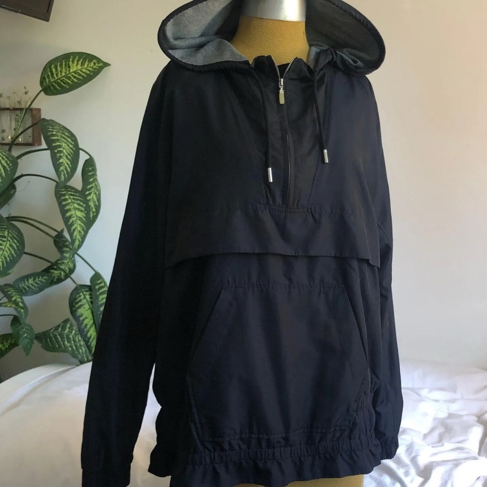 Abercrombie & Fitch Water and Wind Resistant Hoodie Athletic Trendy Jacket